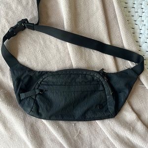Lululemon On The Belt Bag